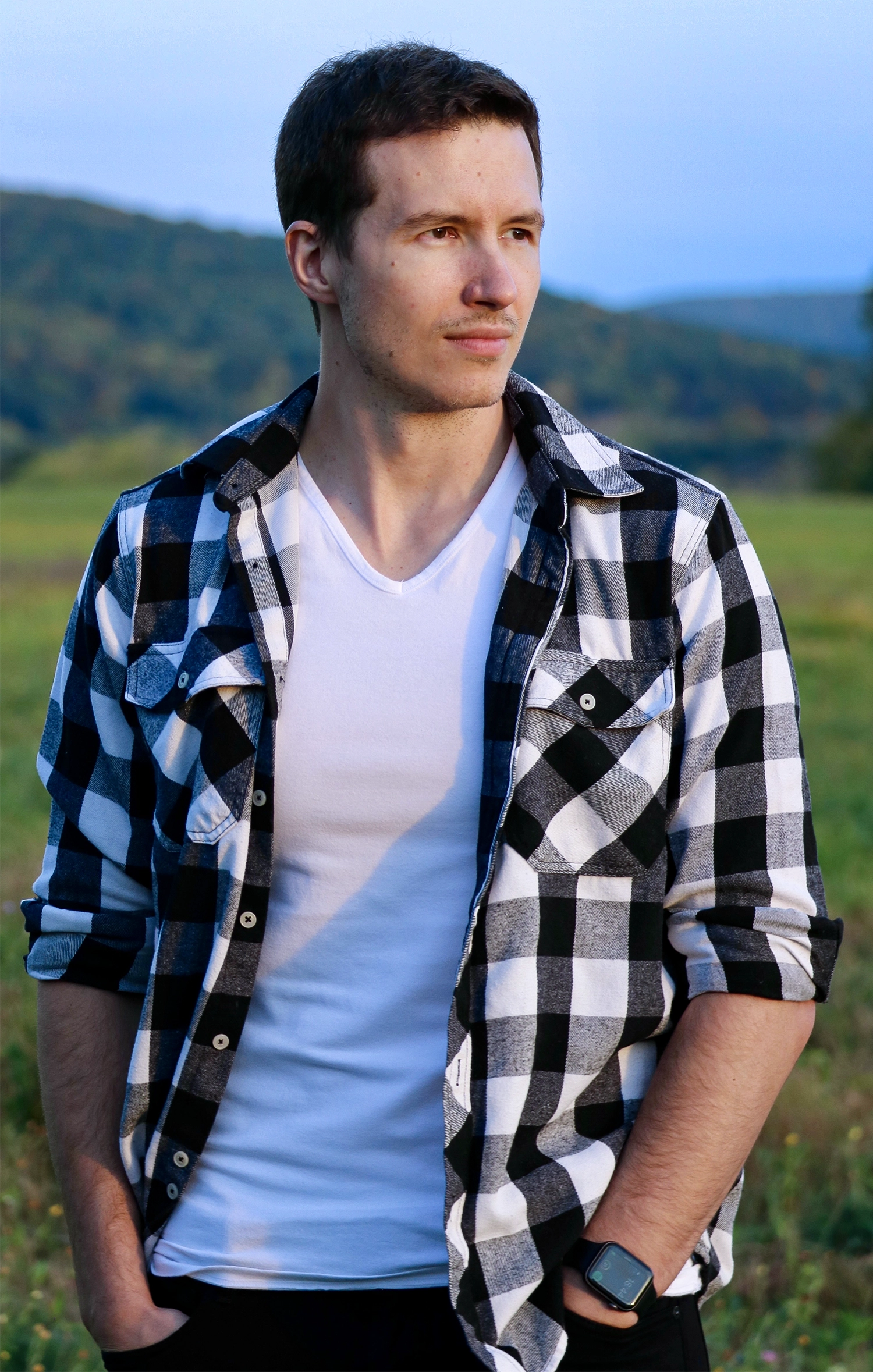 Павел Галашин обнаружил связь между оригами и физикой элементарных частиц.