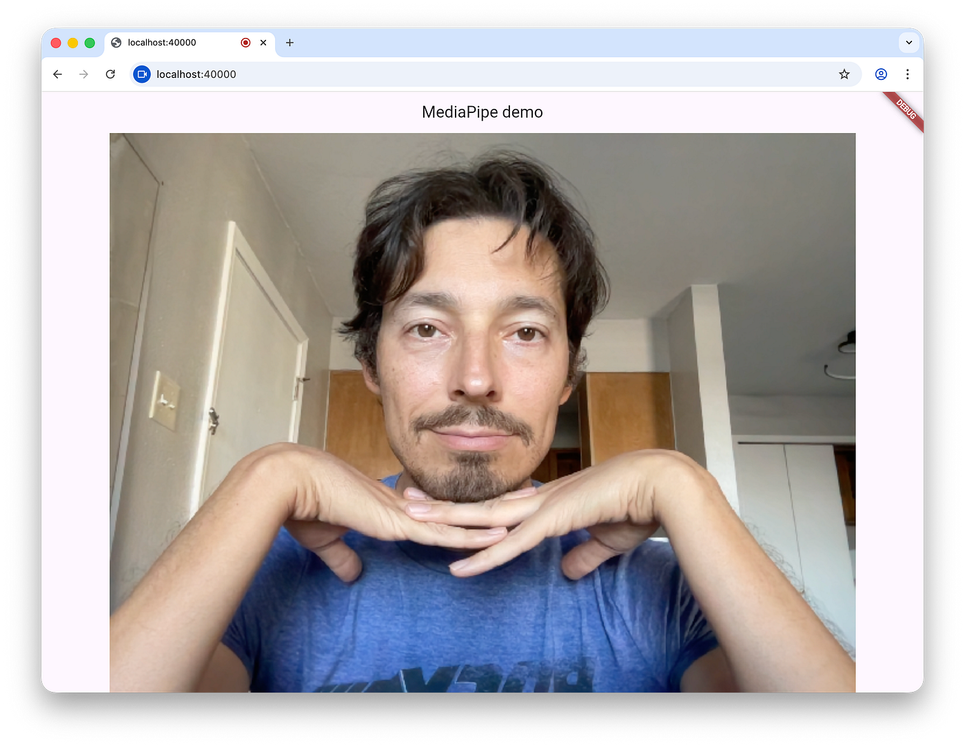 Минимальное приложение для показа видео с камеры.