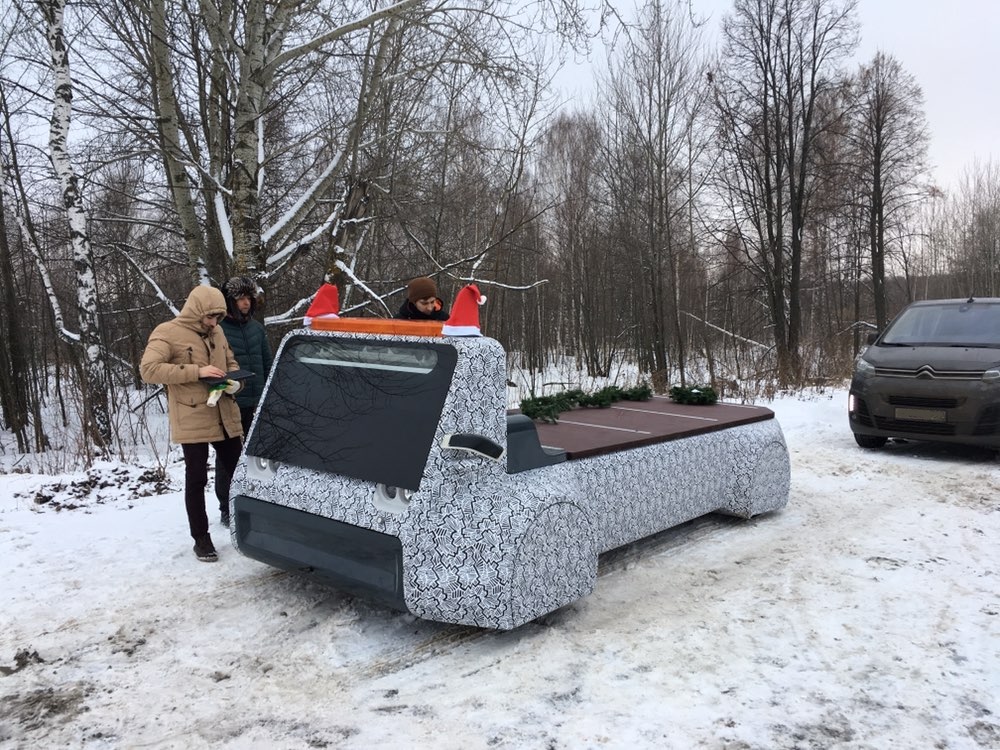 Первый прототип платформы в “новогоднем” виде. 