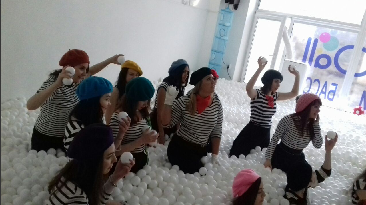 Фотка с инстамита (кстати классные девчёнки)