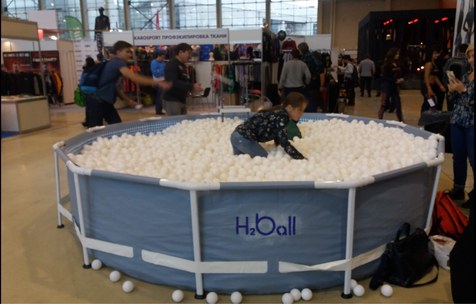 Наш бассейн на какой то конфе.