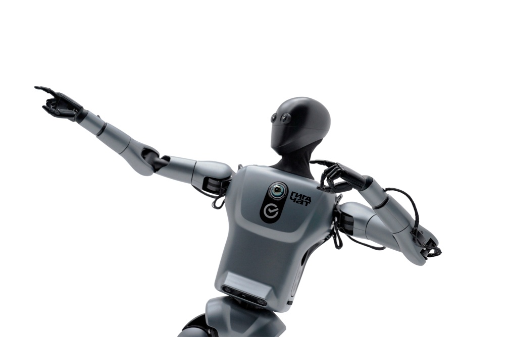 «Сбер» представил антропоморфного робота собственной разработки - 1