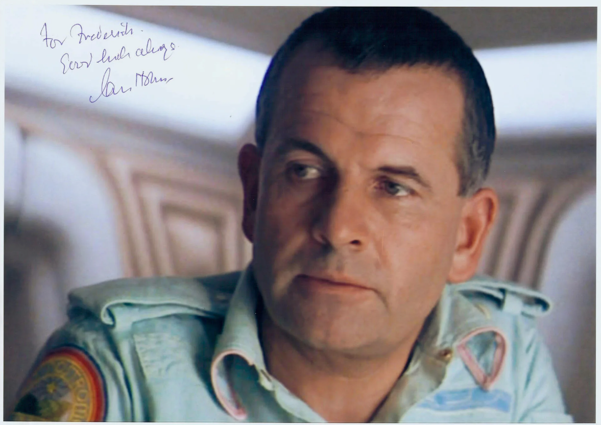 Сексуальный подтекст андроида Эша или как Бильбо Бэггинс попал в фильм непонятной категории - 7 Сексуальный подтекст андроида Эша или как Бильбо Бэггинс попал в фильм непонятной категории - 7