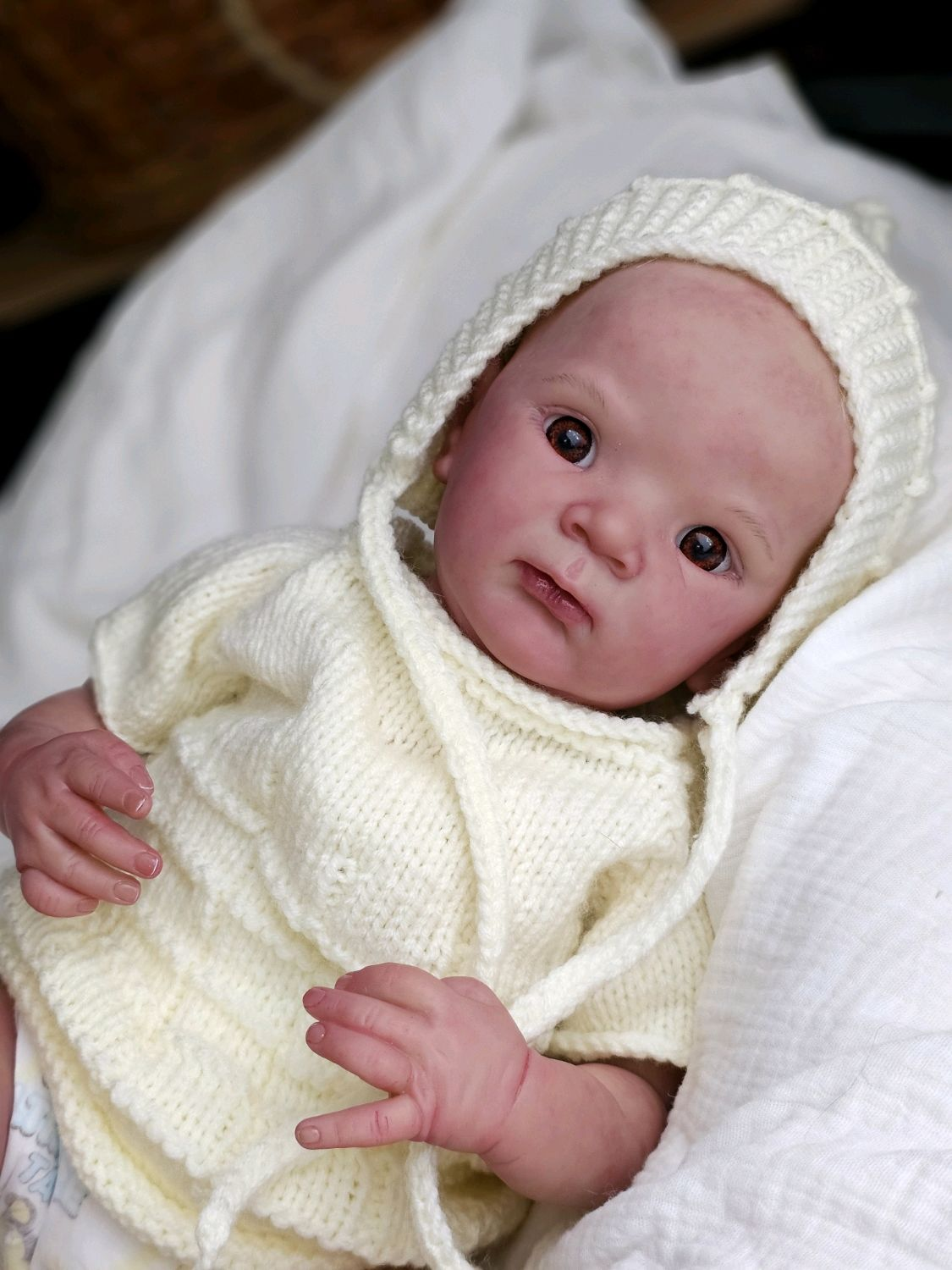 Одному мне криповато?