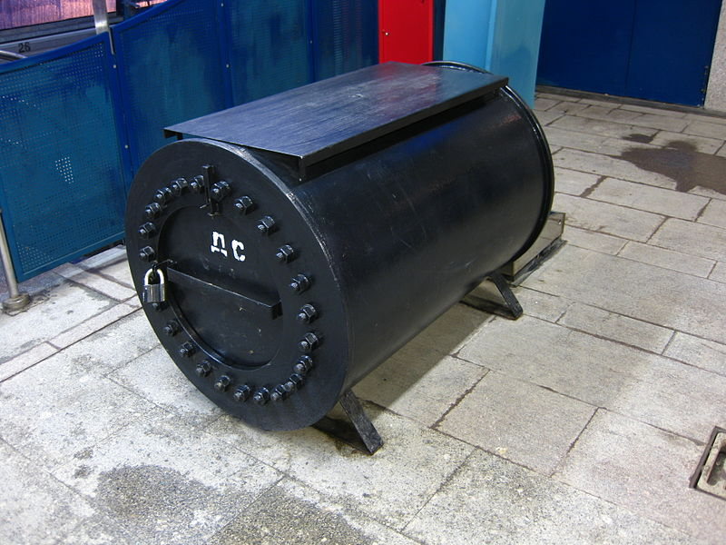 Взрывостойкий контейнер из московского метрополитена