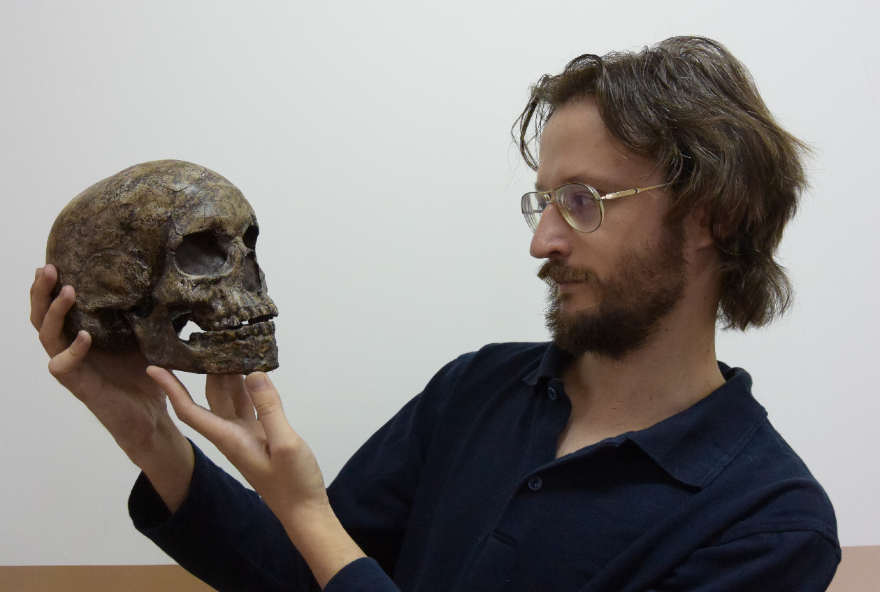 Зубной камень, ДНК вшей и чешуйка крыла моли: как технологии помогают антропологии. Спойлер: ИИ тут бессилен - 1