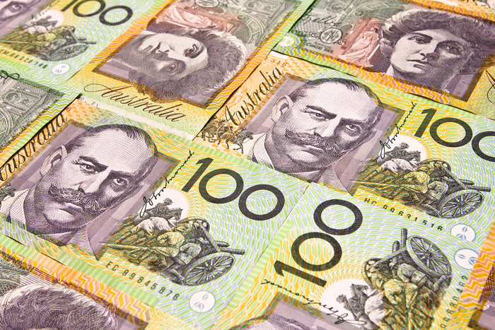 Как менеджеры становятся причиной ИТ-катастроф - 5 An array of Australian one hundred dollar notes.