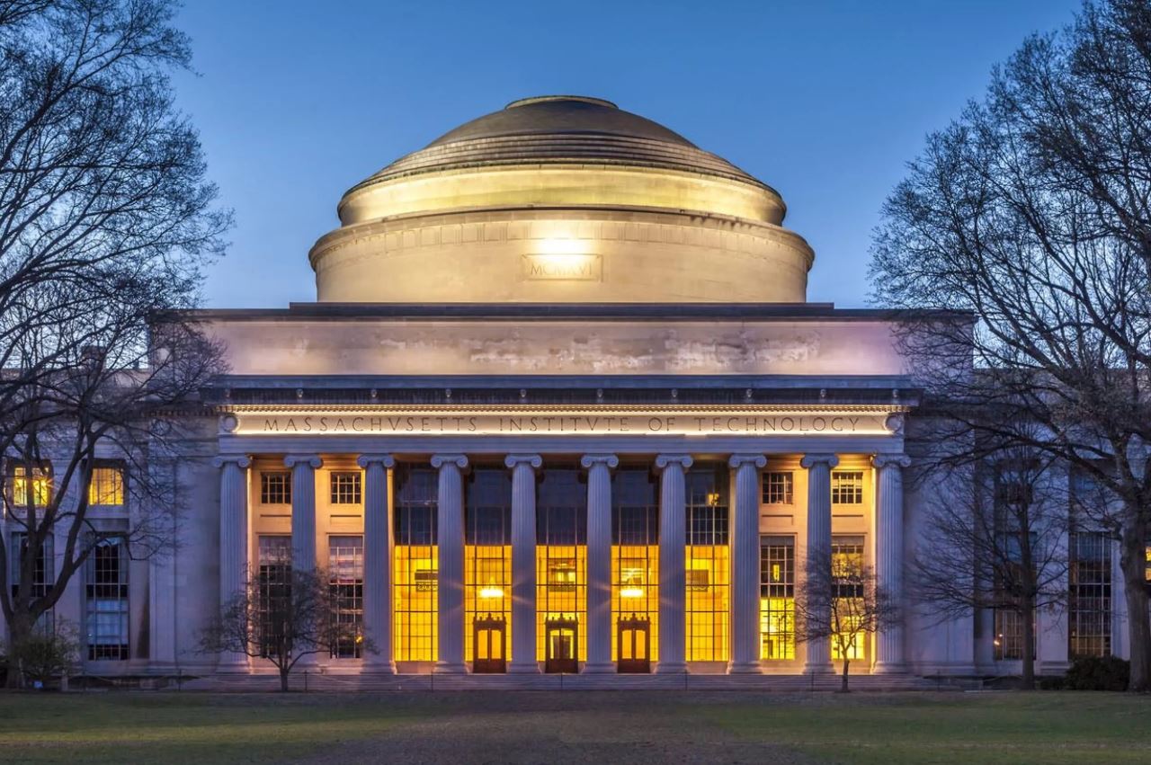 ИИ стал вторым по популярности направлением в МТИ после компьютерных наук - 1