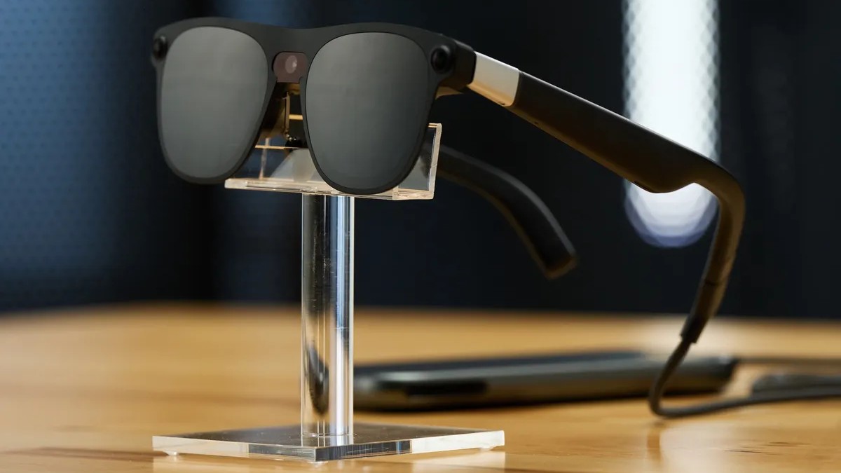 Google пообещала выпустить первые очки с Gemini в 2026 году - 1 Google пообещала выпустить первые очки с Gemini в 2026 году - 1