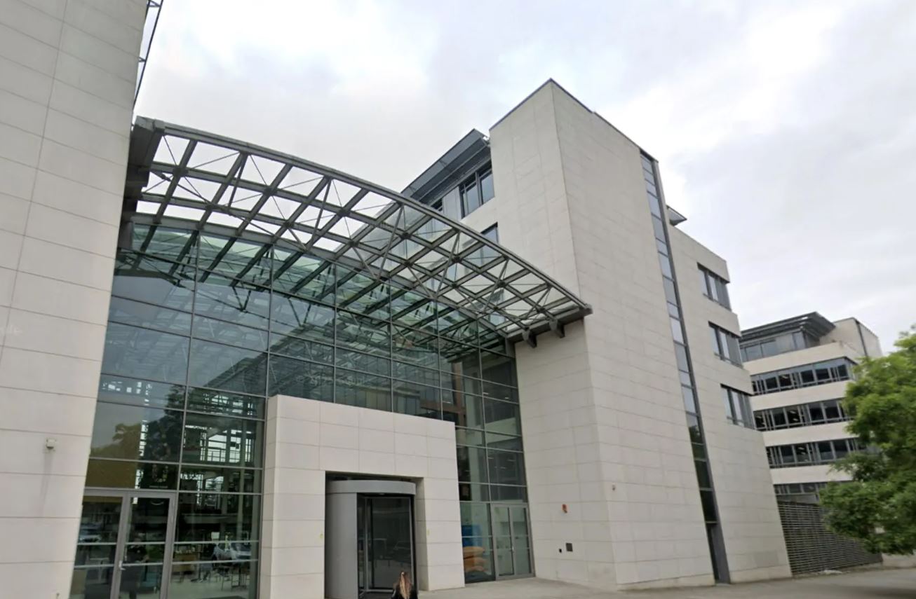 Amazon начала сокращения в своей европейской штаб-квартире - 1