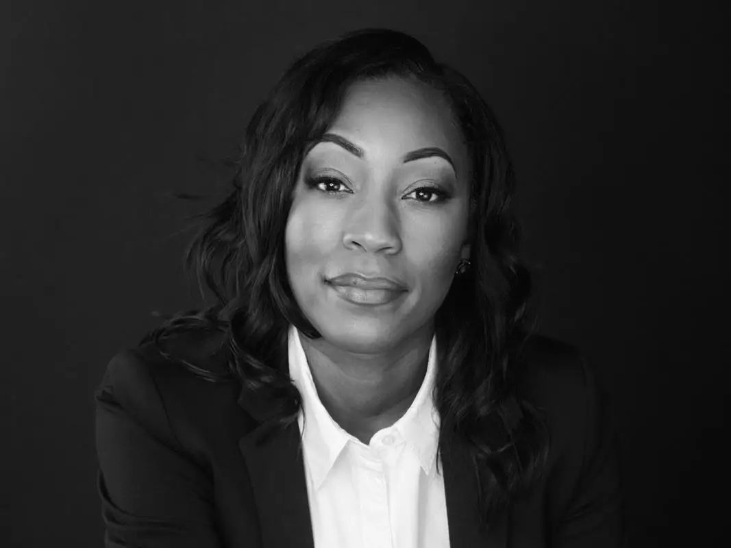 Шайло Лаки. Предвосхищая ваш вопрос: нет, в Forbes 30 Under 30 она не успела попасть – но только потому, что ей уже 41 год… 