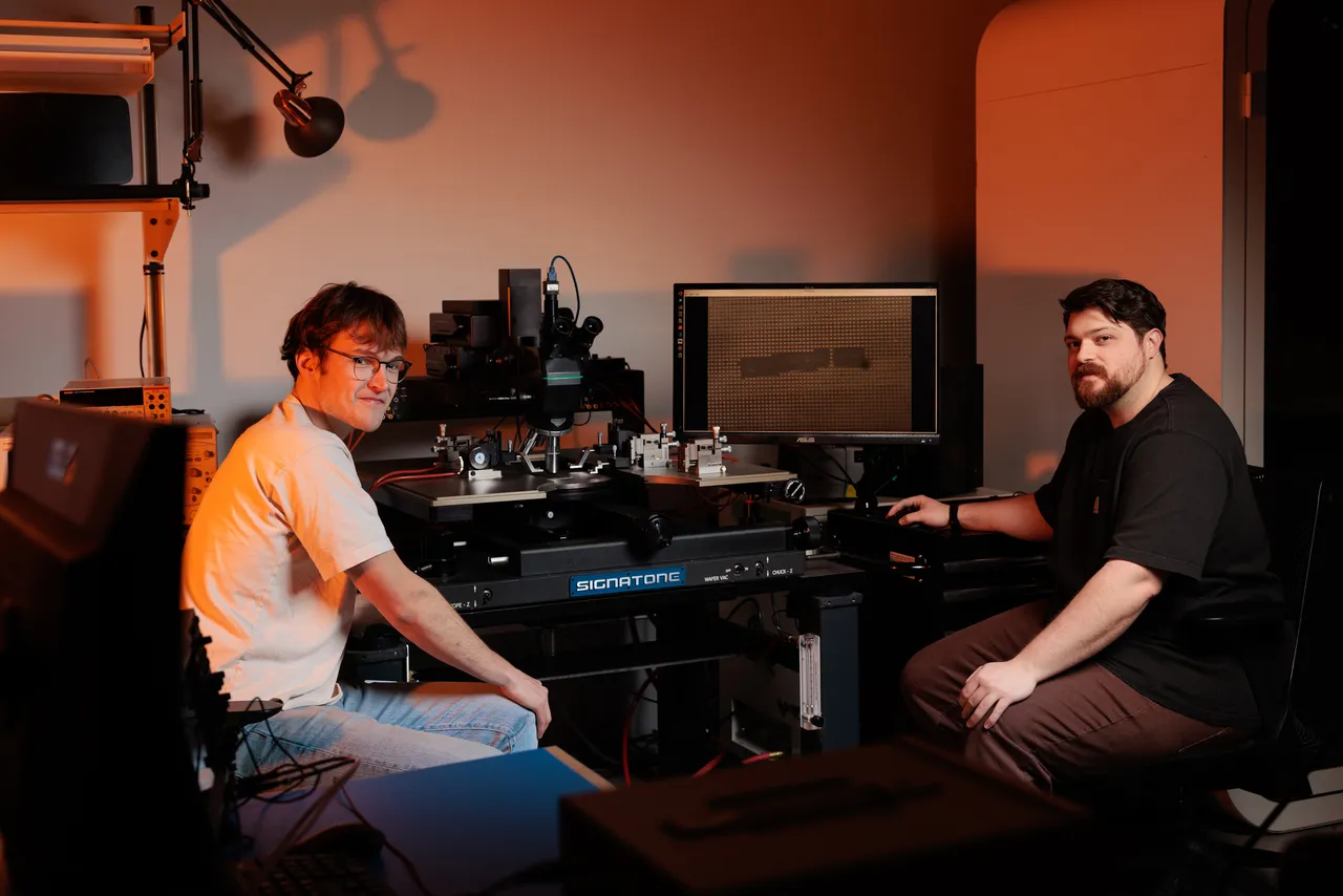 Тревер Маккорт (слева) и Гийом Вердон