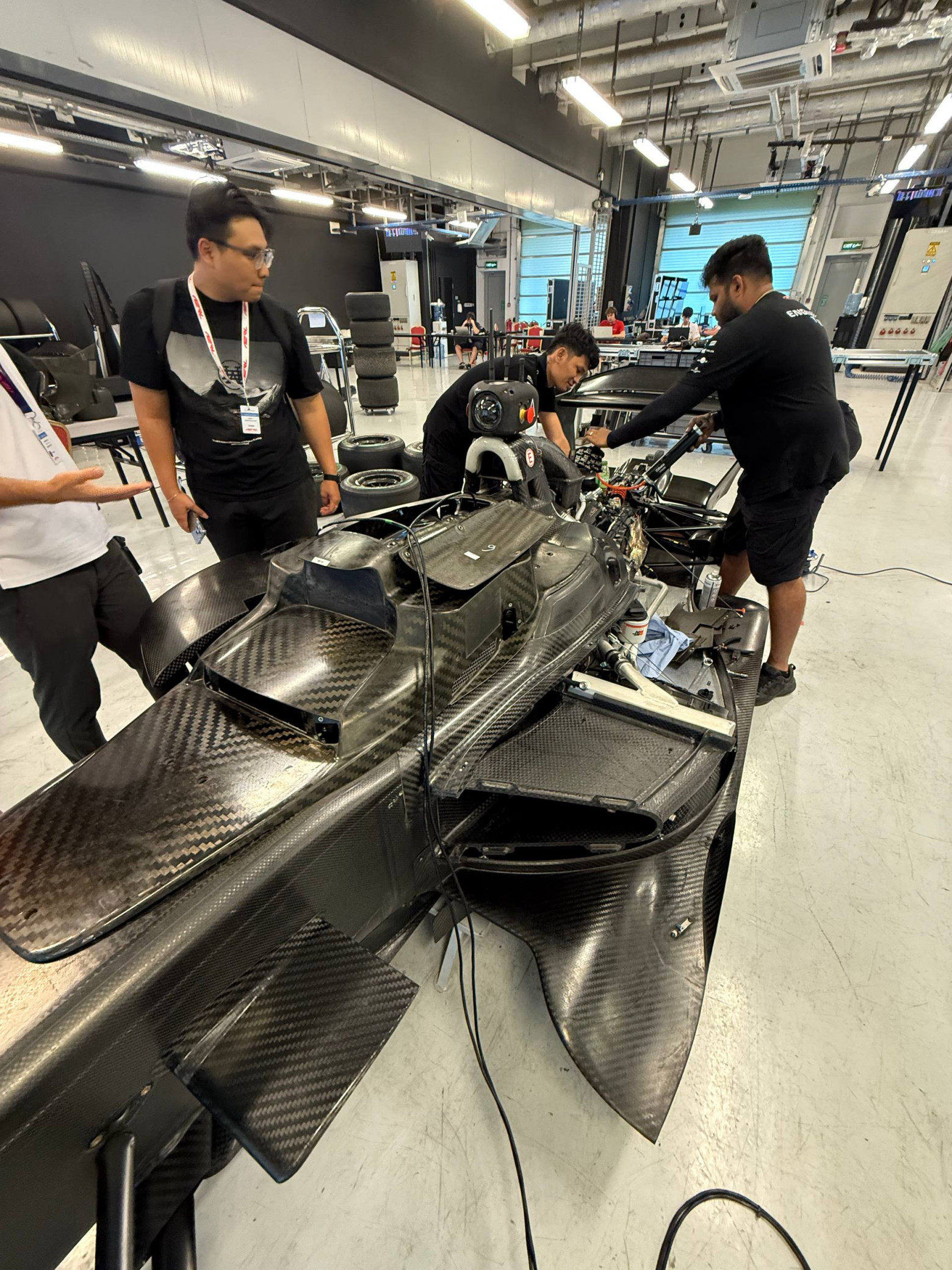 Гараж. A2RL: Abu Dhabi Autonomous Racing League