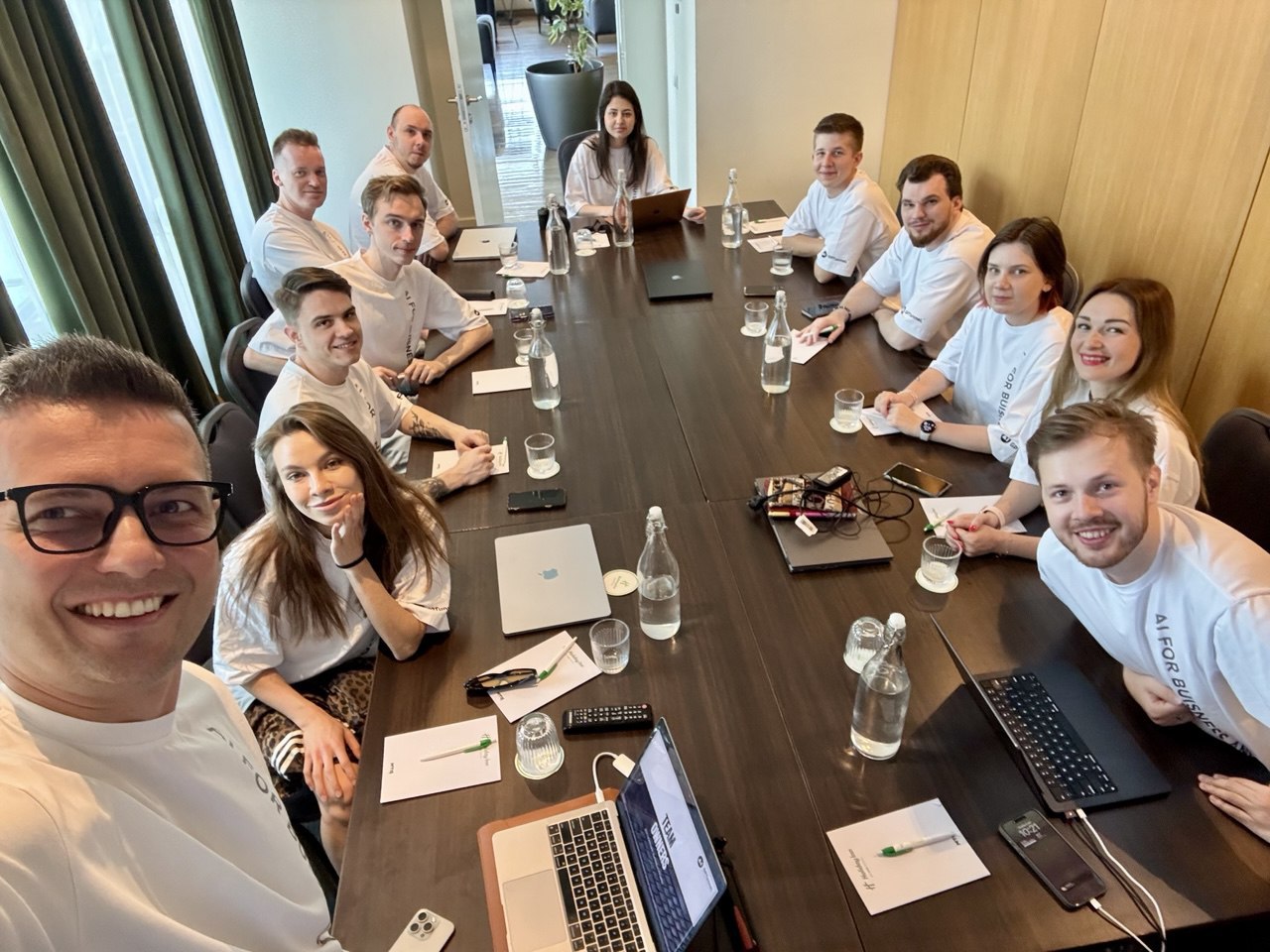 Наша команда на выездной брейншторм-сессии