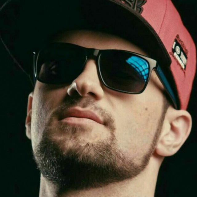 Почему я выбрал Suno AI для создания мемного альбома «Вася Тестировщик»? - 35