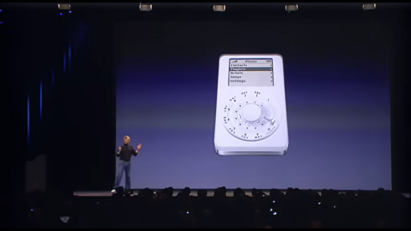 Молодежь сегодня уже и не помнит, каким был самый первый iPhone.  
