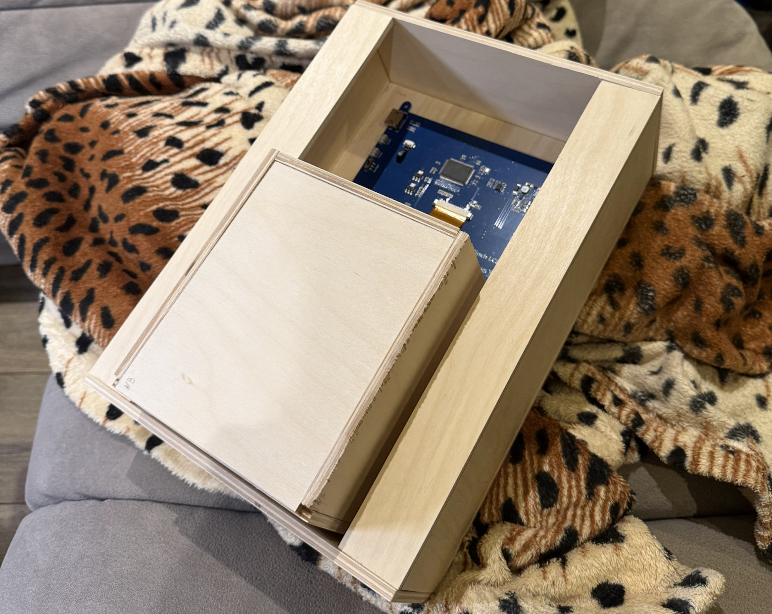 Электроналиватор: делаем автомат для коктейлей с помощью Raspberry Pi, нейросети и фанеры - 11