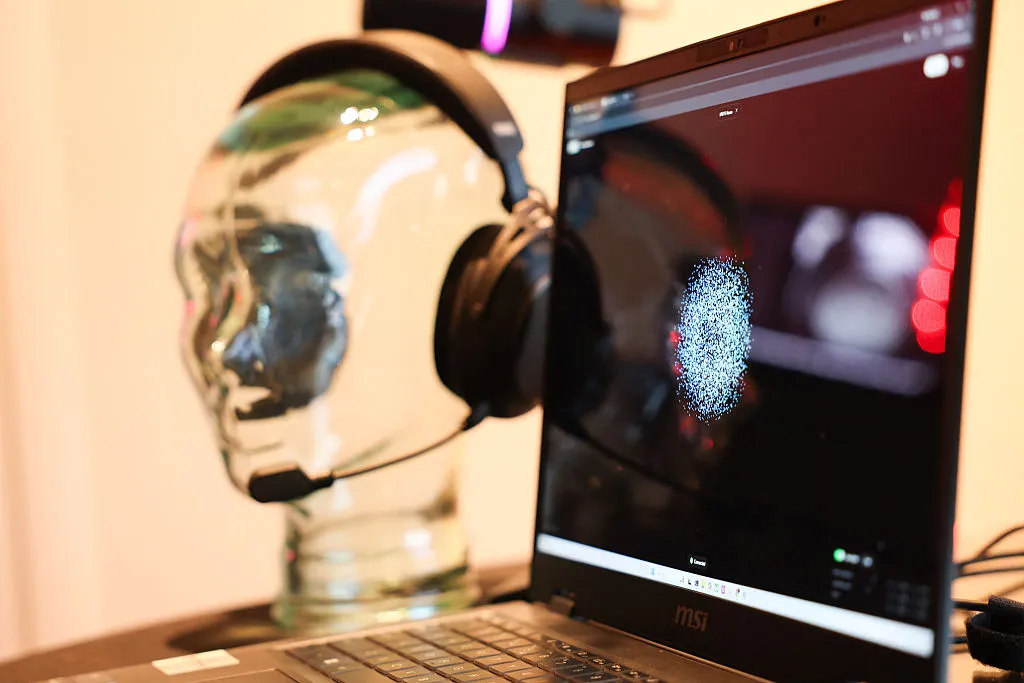 Сэм Альтман запускает конкурента Neuralink с безоперационным интерфейсом мозг–компьютер - 1