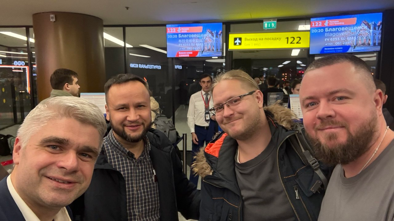 … и не очень официальный (в дороге на космодром «Восточный»)