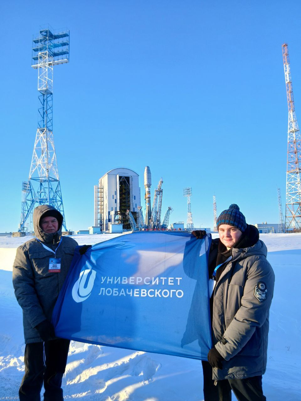 Изображение выглядит как небо, одежда, человек, на открытом воздухе  Содержимое, созданное искусственным интеллектом, может быть неверным.