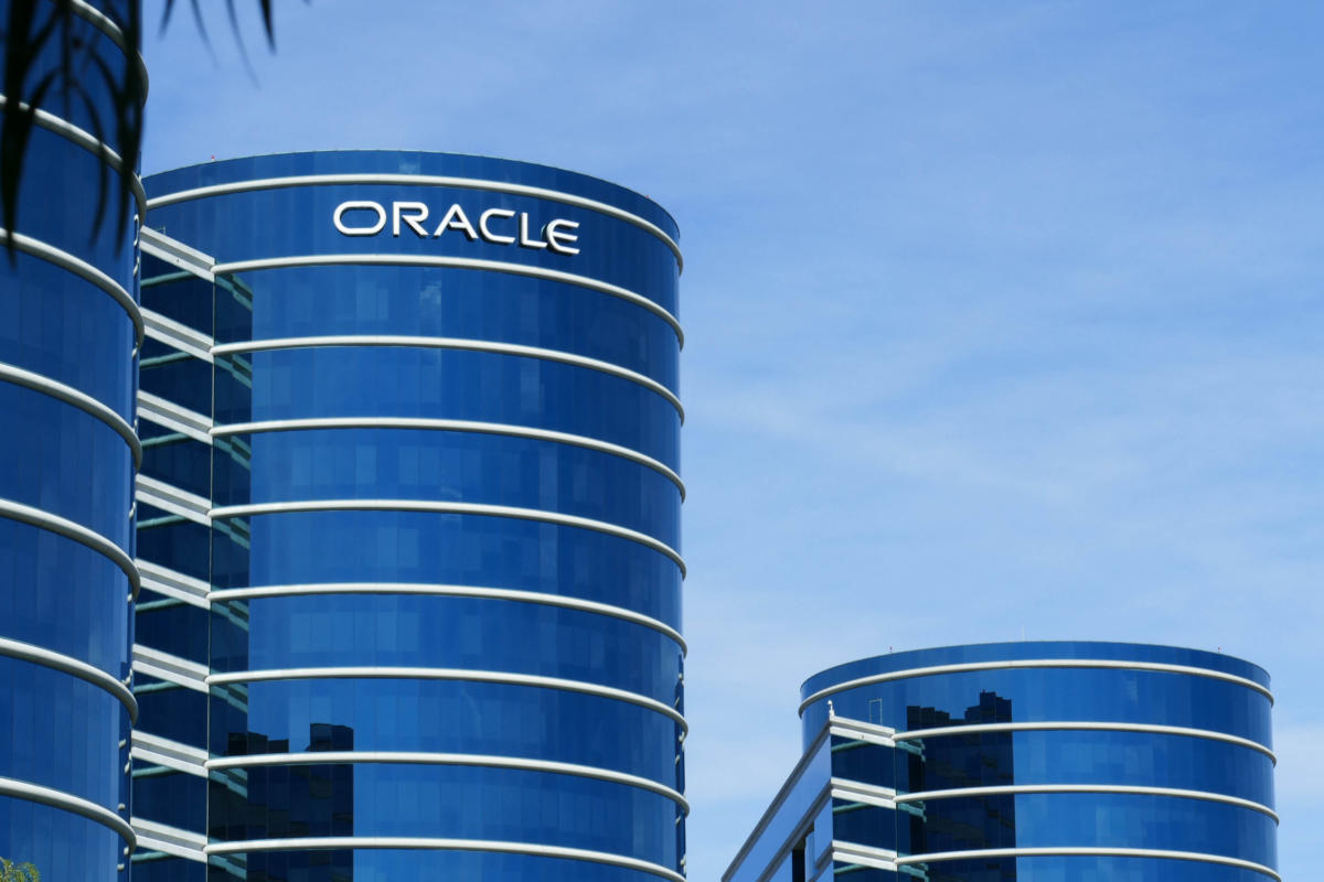 Oracle может сократить до 30 тысяч рабочих мест - 1