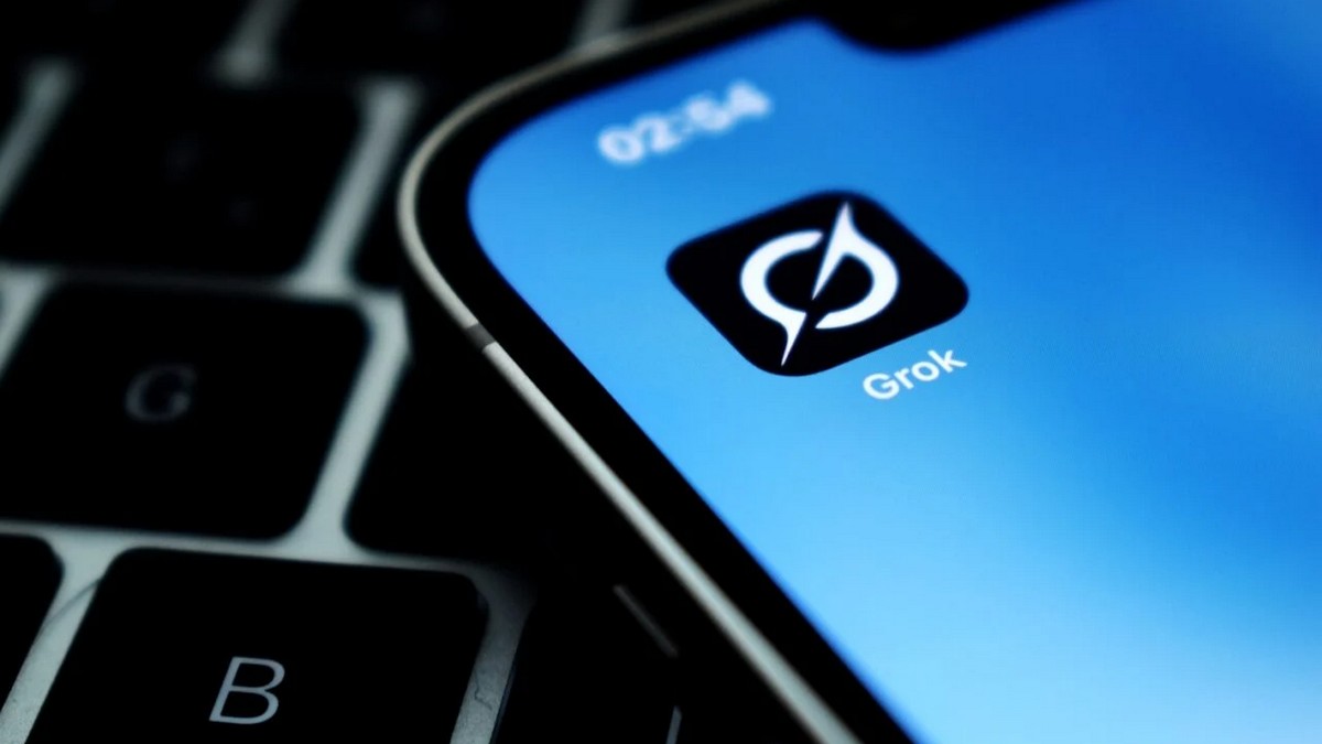 xAI открыл вакансии для профессиональных писателей, журналистов и сценаристов по обучению ИИ - 1