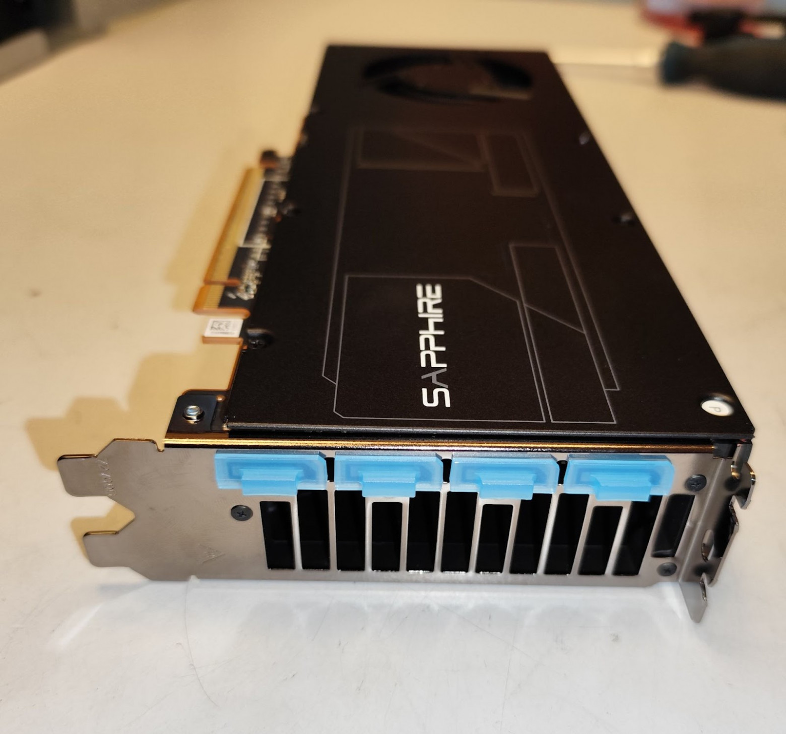 ̶К̶у̶п̶а̶н̶и̶е̶ тестирование «красного» ̶к̶о̶н̶я̶ представителя GPU от АМД с приставкой ИИ — RADEON AI PRO R9700 - 2