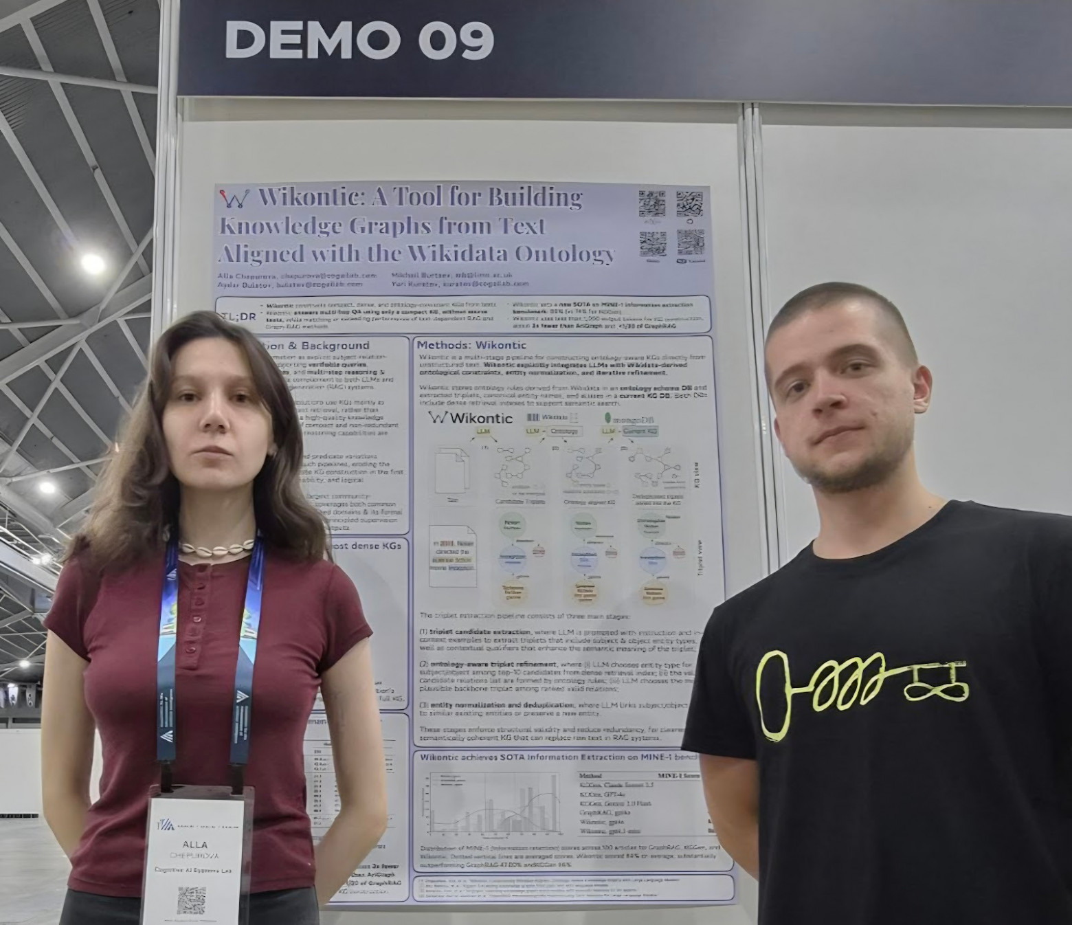 Мы с первым автором статьи Аллой Чепуровой на демо-стенде 