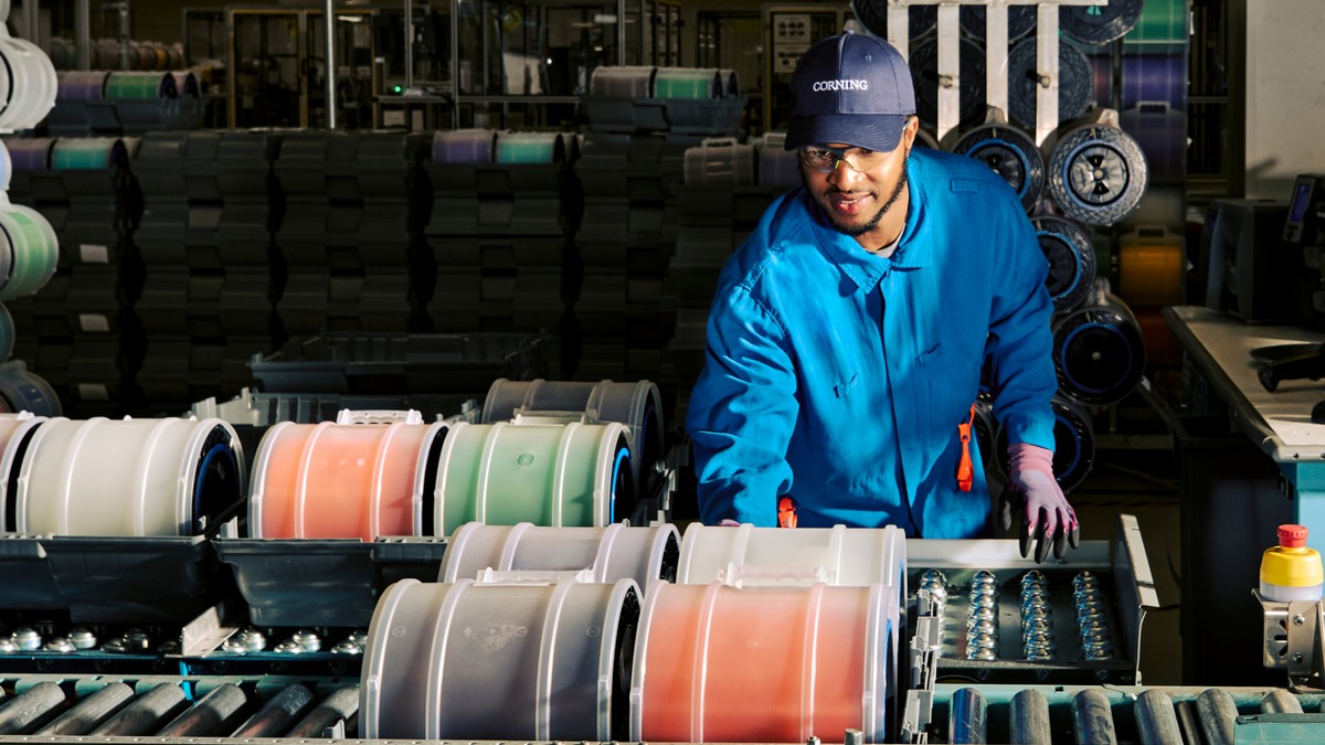 Corning почти 20 лет теряла деньги на оптоволокне - 1 Corning почти 20 лет теряла деньги на оптоволокне - 1