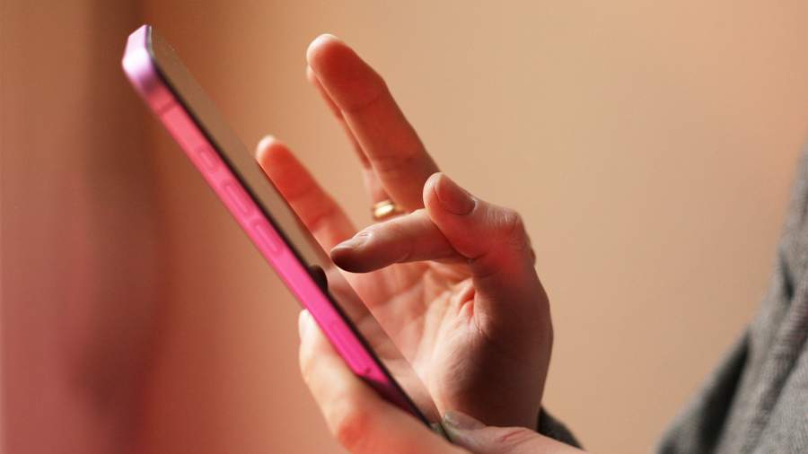 «Известия»: в России могут ввести обязательную предустановку ИИ на смартфоны и электронику - 1