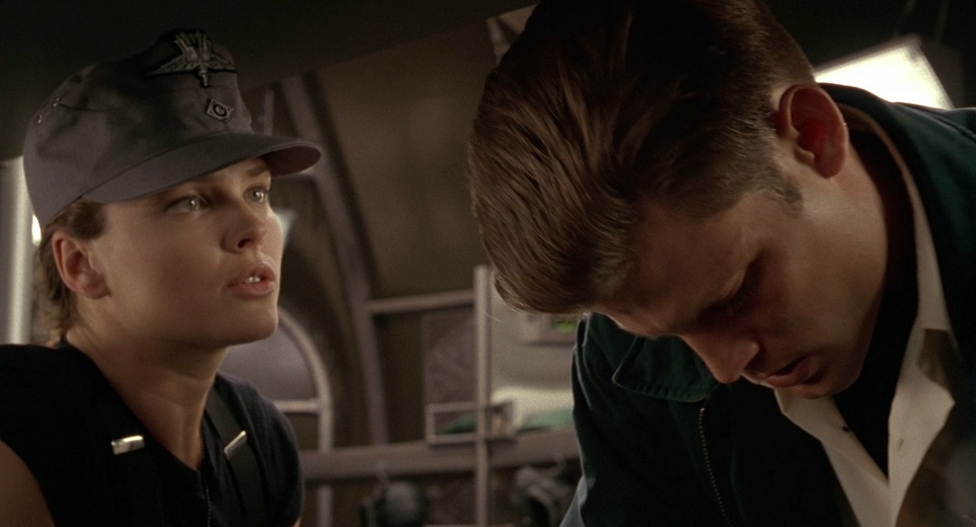 ЖУК В ЗЕРКАЛЕ, или SUMMA PRO VERHOEVEN, часть 2, изображение №3