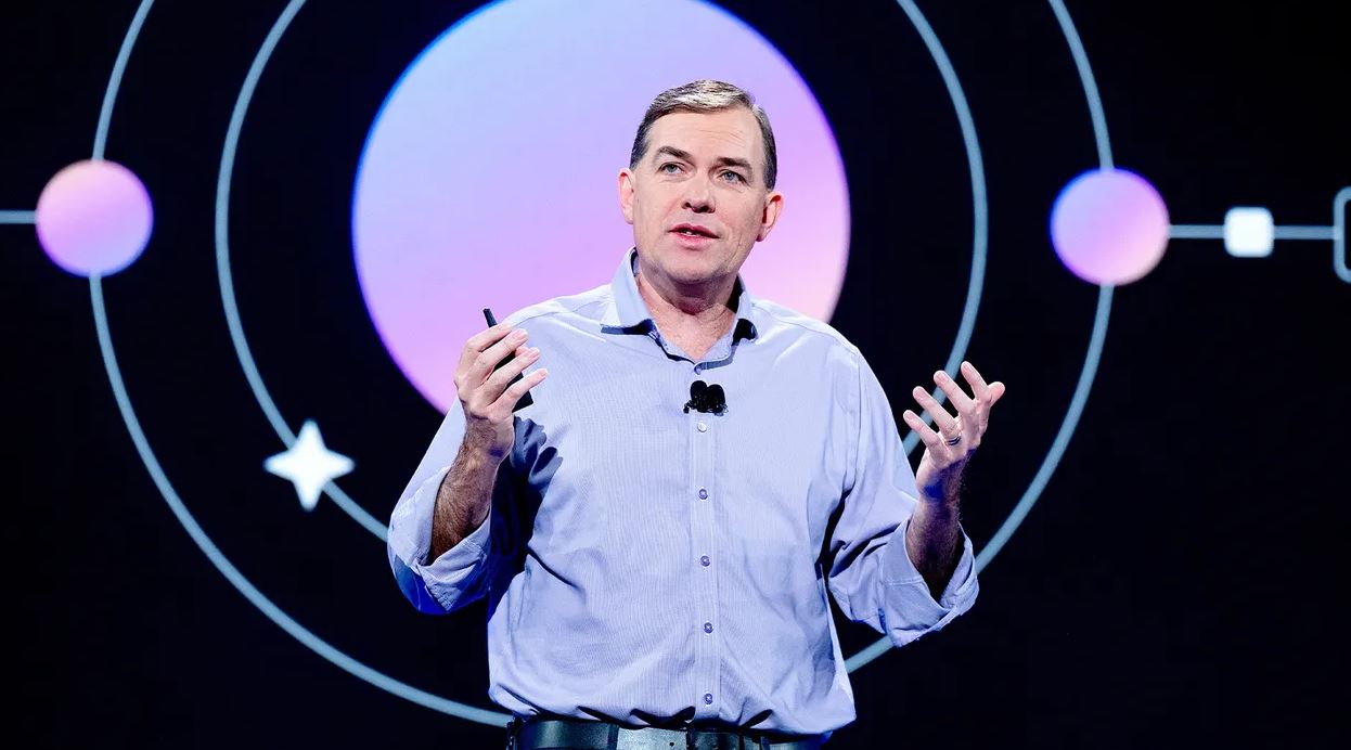 Гендиректор AWS заявил об оптимизме относительно будущего индустрии софта в эпоху ИИ - 1