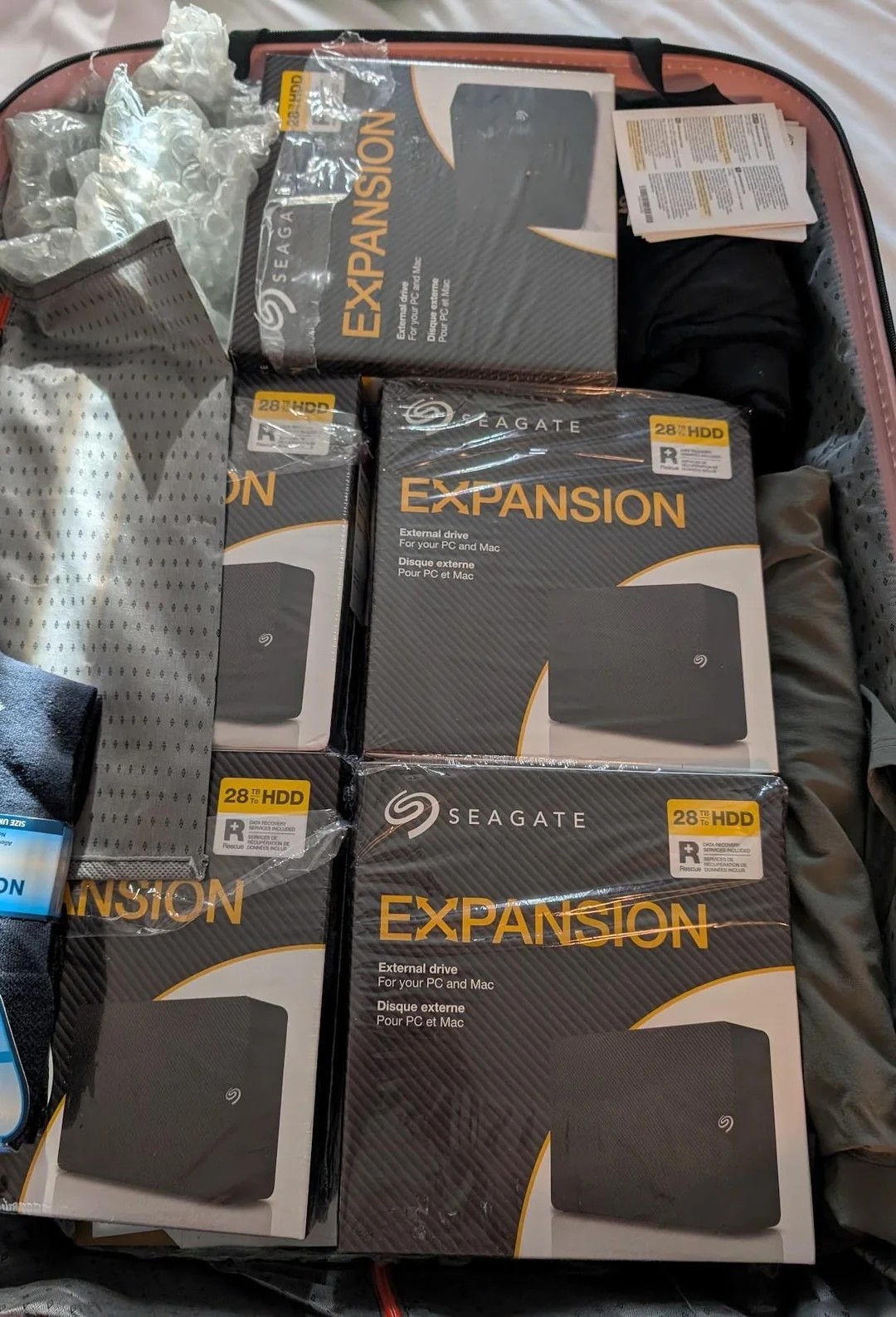 Британец выяснил, что слетать за жёсткими дисками в США выгоднее, чем покупать их дома - 3