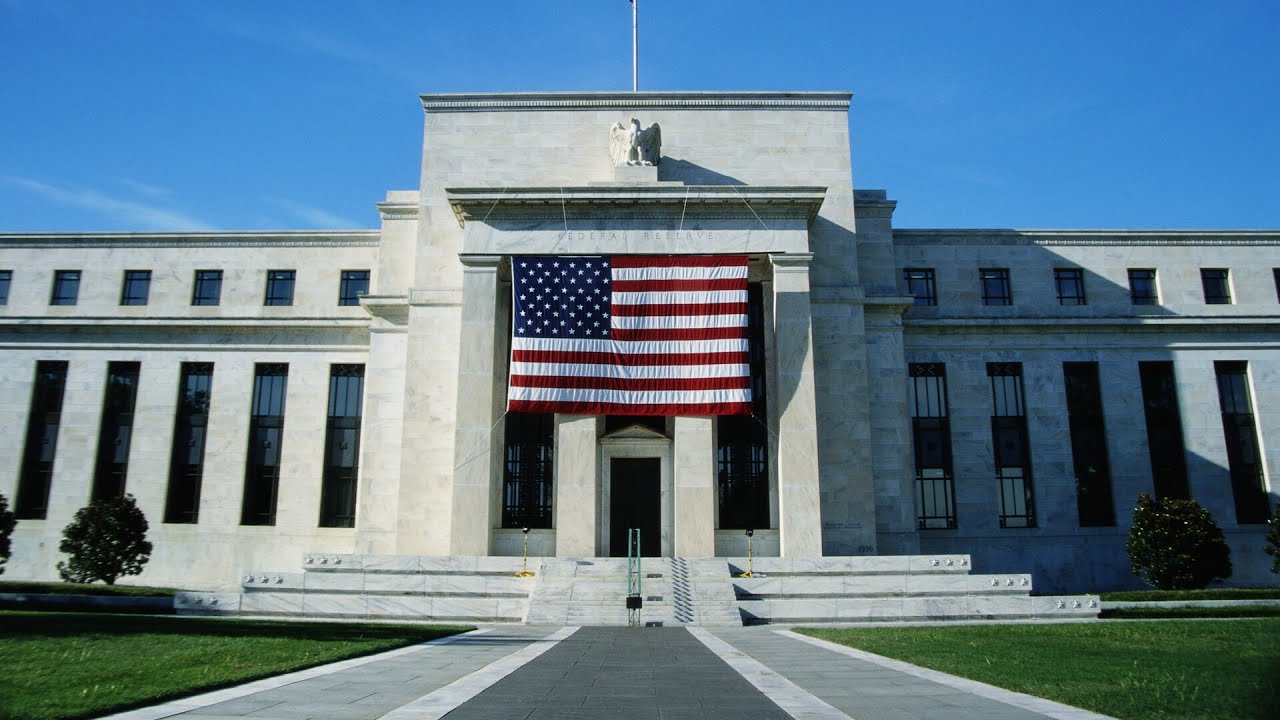 ФРС США: рабочие места из-за ИИ уже исчезают, а у центробанка нет инструментов - 1