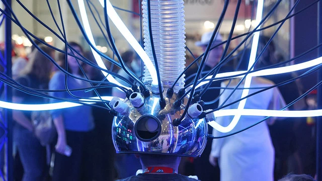 Разработчиков отечественного ИИ могут обязать раскрывать данные для обучения нейросетей - 1