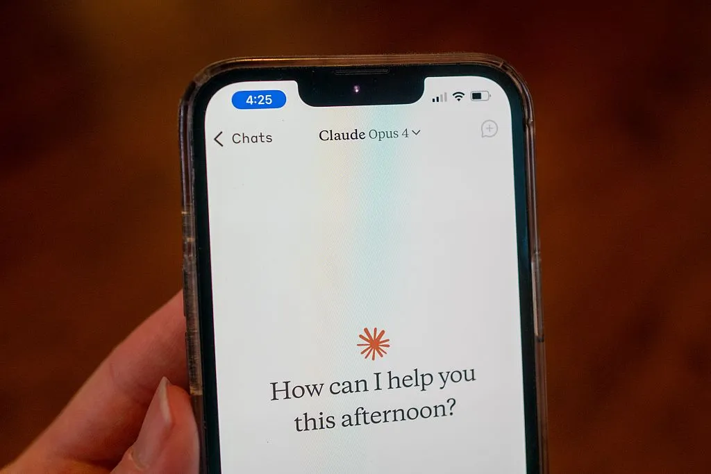Пользователи всё чаще переходят с ChatGPT на Claude - 1 Пользователи всё чаще переходят с ChatGPT на Claude - 1