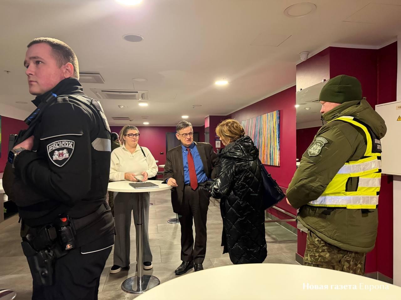 Ланьков с миграционной полицией