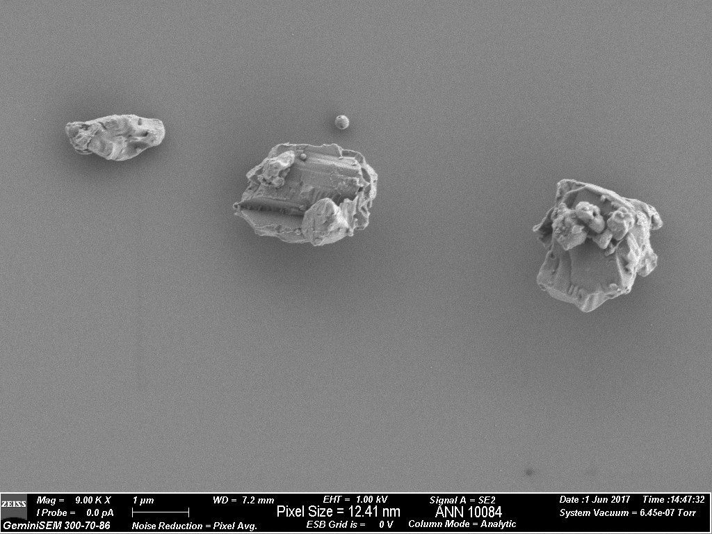 Реальный снимок частиц привезенных Apollo 11 (Источник 11) 