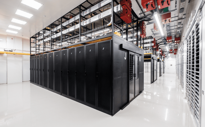 В России готовят меры поддержки дата-центров из-за роста нагрузки от ИИ - 1