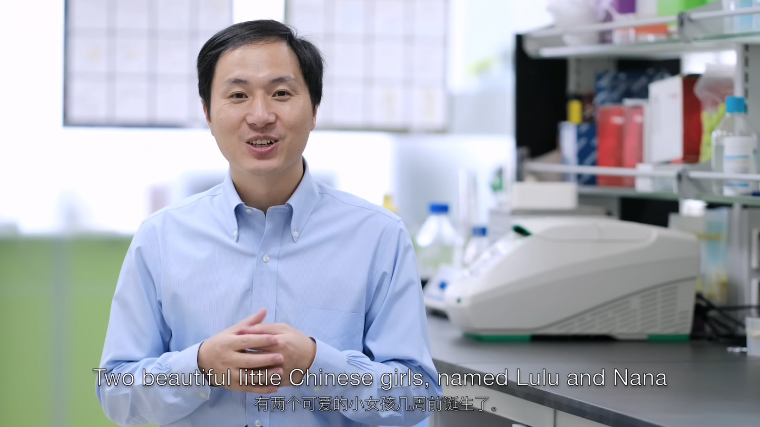 Фото девочек в интернете нет, но вроде они живы и здоровы. Вот вам фото радостного исследователя  