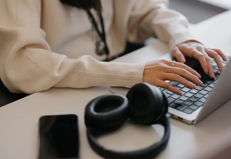 Подрядчики Пентагона и его сотрудники не спешат отказываться от использования Anthropic - 1