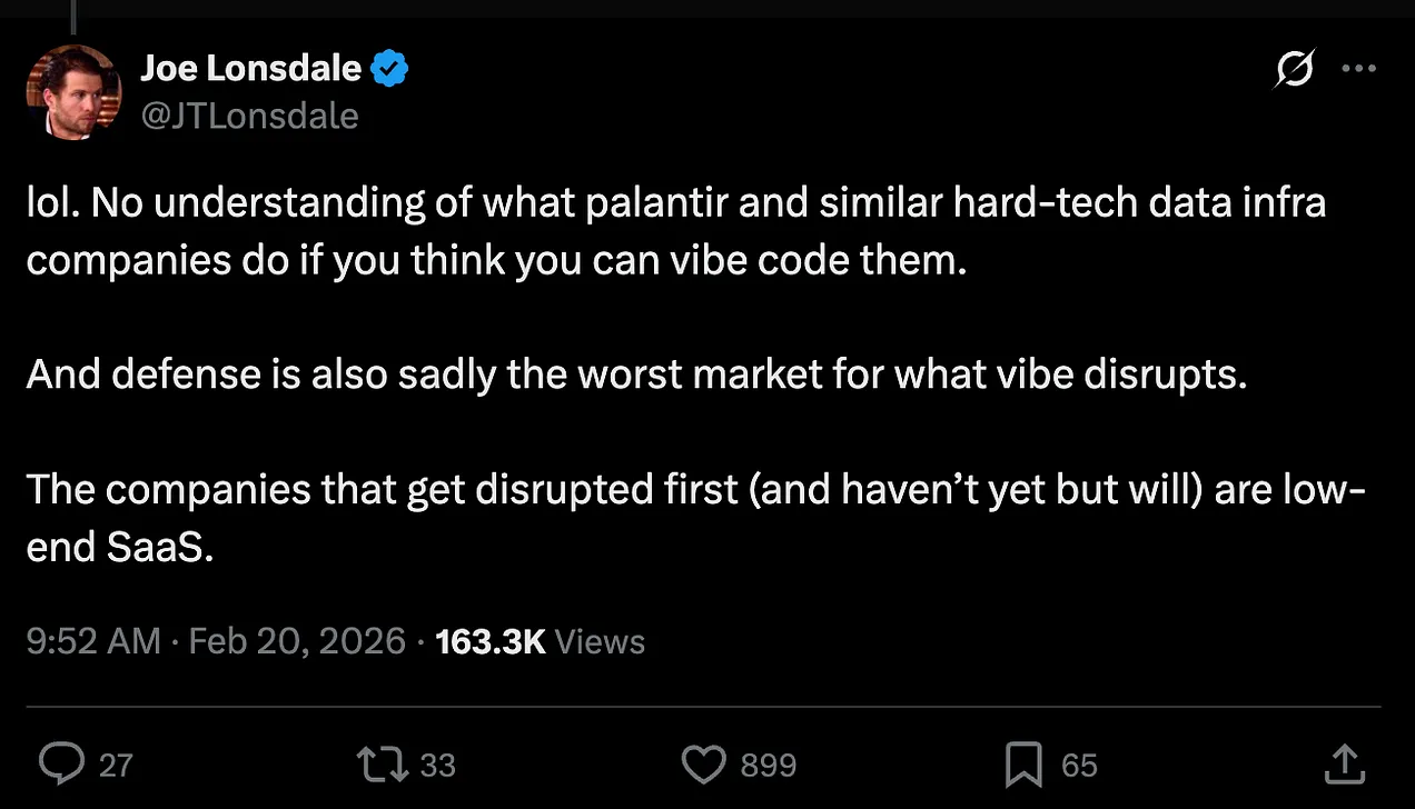 Лол... Полное непонимание того, чем занимаются Palantir и подобные компании с серьёзной инженерной инфраструктурой данных, если кажется, что это можно навайбкодить. И оборонка – увы – худший рынок для такого рода “вайб-дисрапта”. Первыми будут ломаться (и пока ещё не сломались, но сломаются) дешёвые SaaS-сервисы. @JTLonsdale
