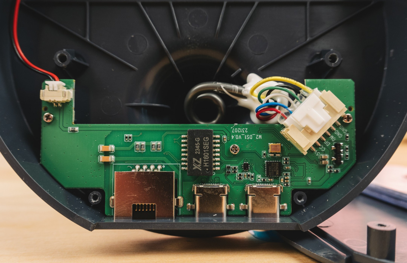 Я вскрыл платёжный терминал «Сбера» — внутри оказалась игровая консоль и телефон - 29 Я вскрыл платёжный терминал «Сбера» — внутри оказалась игровая консоль и телефон - 29