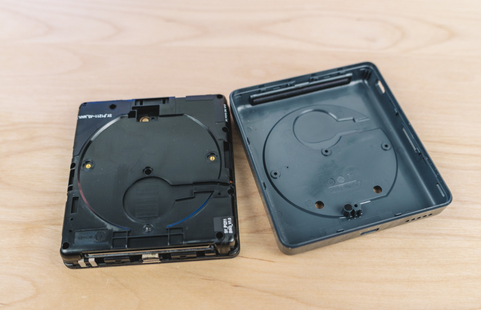 Я вскрыл платёжный терминал «Сбера» — внутри оказалась игровая консоль и телефон - 41 Я вскрыл платёжный терминал «Сбера» — внутри оказалась игровая консоль и телефон - 41