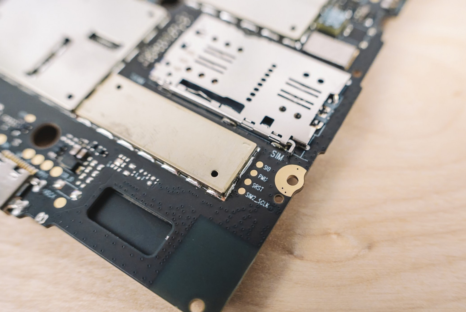 Я вскрыл платёжный терминал «Сбера» — внутри оказалась игровая консоль и телефон - 48 Я вскрыл платёжный терминал «Сбера» — внутри оказалась игровая консоль и телефон - 48