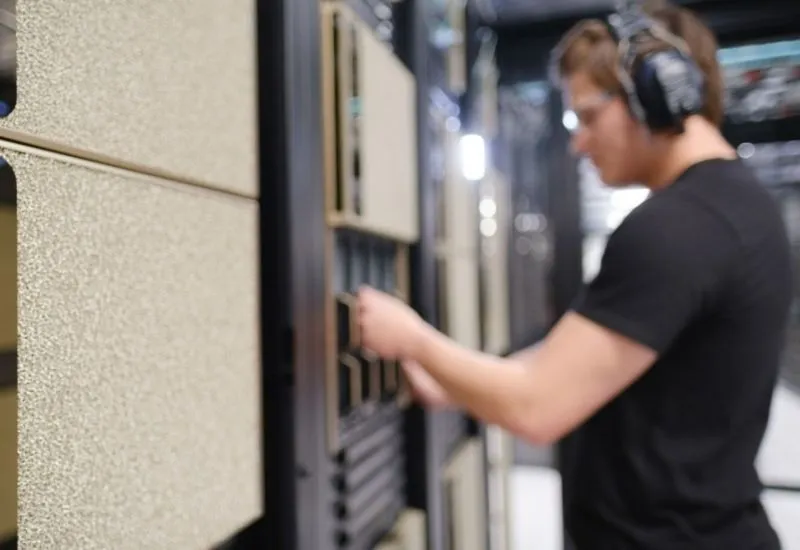 В российских ЦОД массово выходит из строя старое оборудование - 1