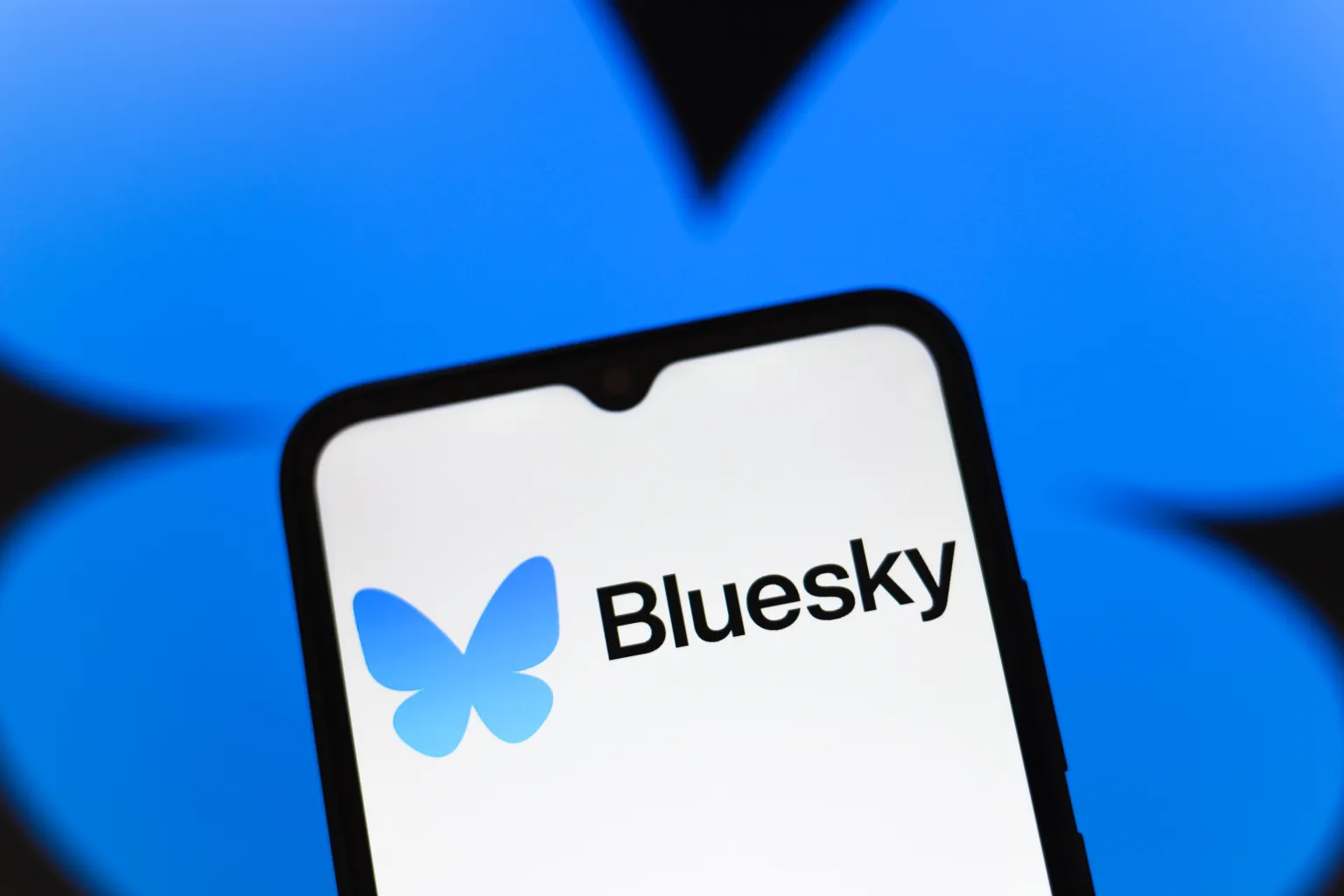 Bluesky делает ставку на ИИ и запускает инструмент для кастомных лент - 1 Bluesky делает ставку на ИИ и запускает инструмент для кастомных лент - 1