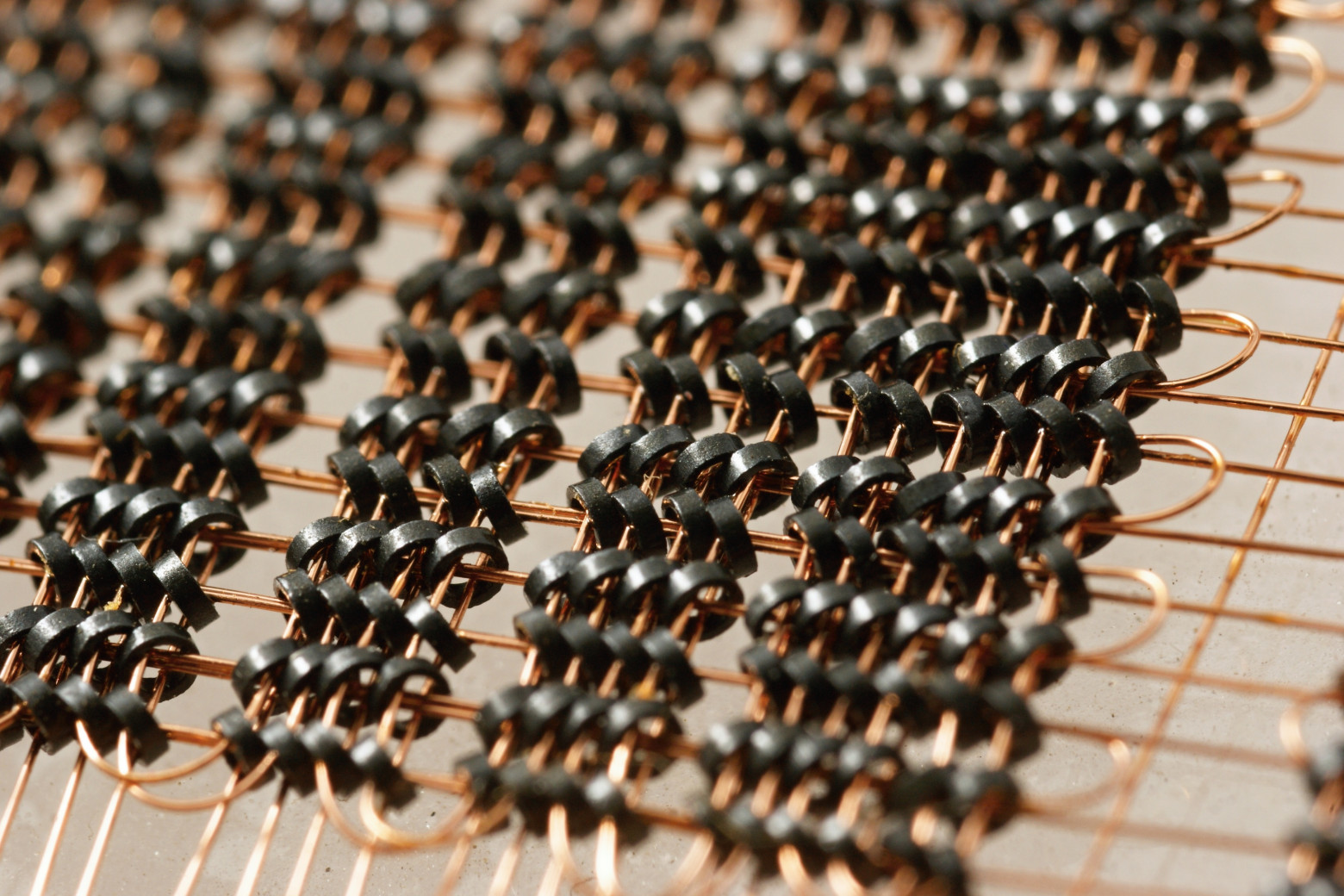 Рисунок 2 Память на ферритовых сердечниках. http://www.155la3.ru/ferrite_memory.htm