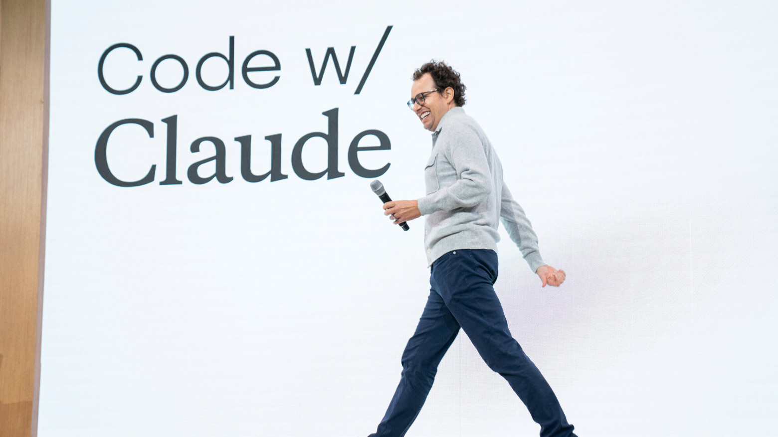 Эксперты выяснили: Claude разрешает опасные действия после 50 запросов - 1