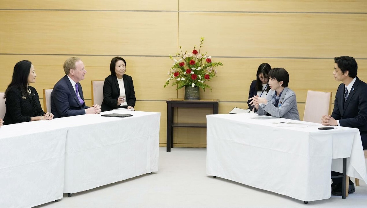 Microsoft вложит $10 млрд в японские ИИ-проекты - 1